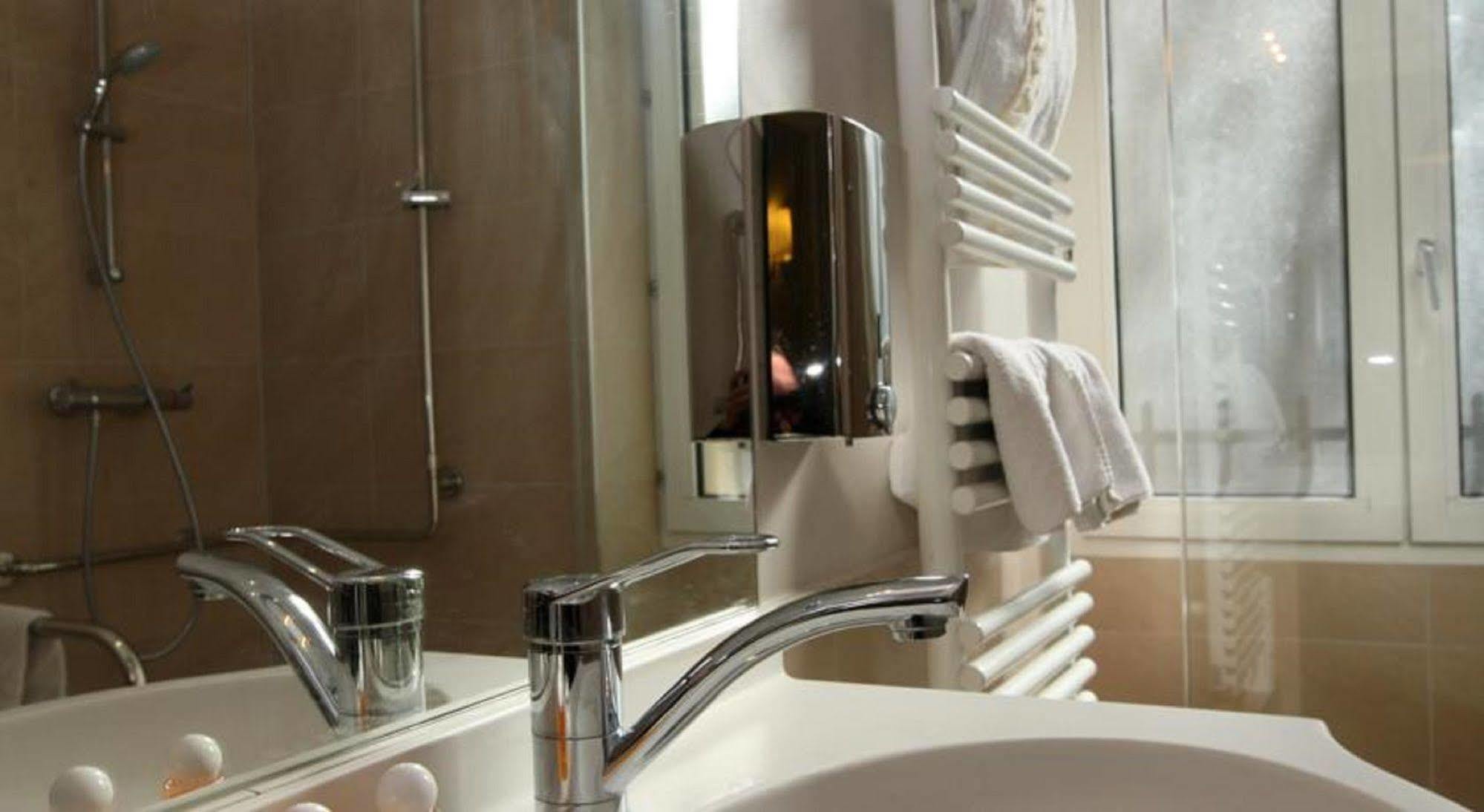 Hotel Sunny Paris Eksteriør bilde